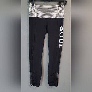 Lululemon Athletica SOUL printed Black and White‎ Leggings for Versatile Comfort